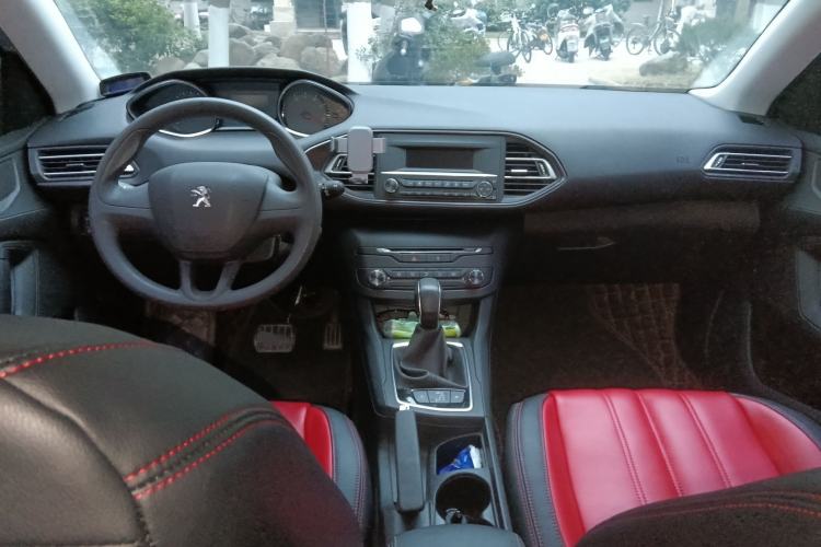 Used Peugeot 308S 2015 1.2T Automatic Shangchi Edition Center Console