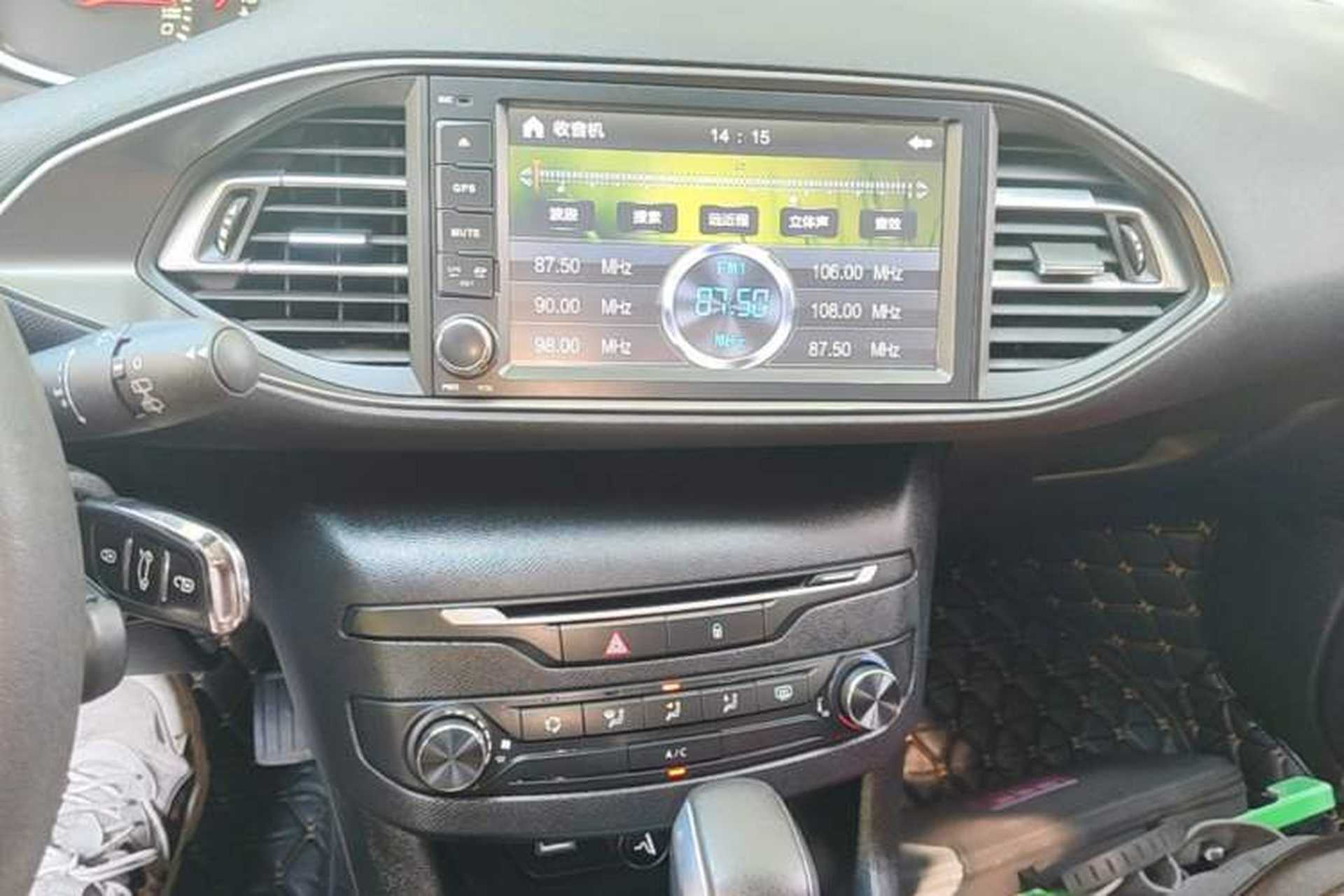 Used Peugeot 308S 2015 1.2T Automatic Shangchi Edition Audio And AC Panel