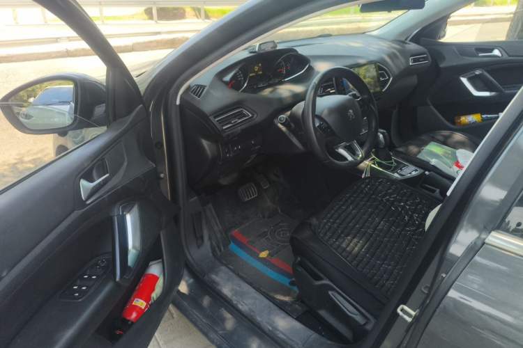 Used Peugeot 308S 2015 1.2T Automatic Jingchi Edition Driver Seat