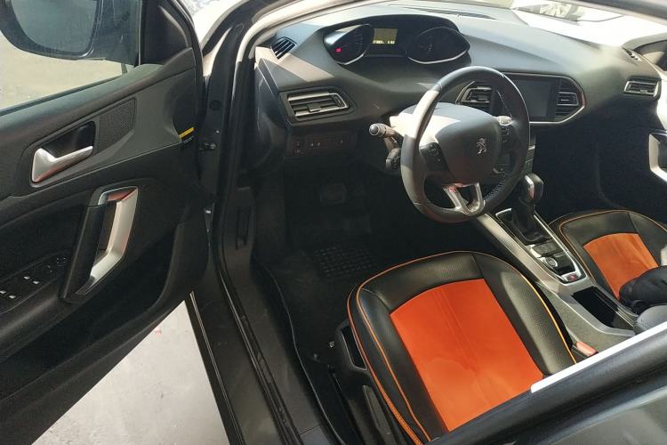 Used Peugeot 308S 2015 1.6T Automatic Jingchi Edition Driver Seat