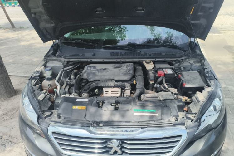 Used Peugeot 308S 2015 1.2T Automatic Jingchi Edition Engine Bay