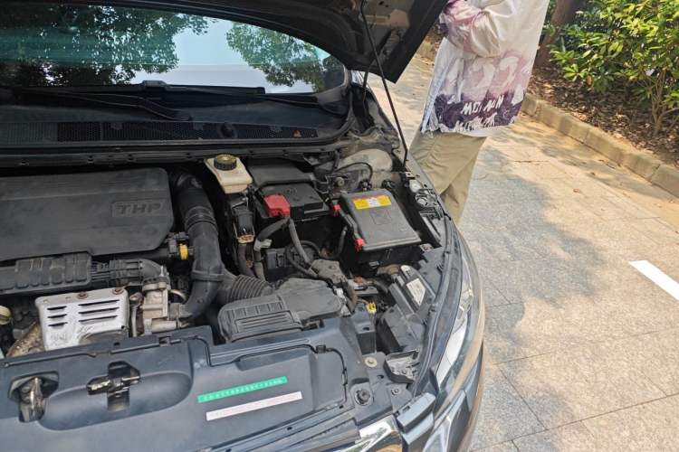 Used Peugeot 308S 2015 1.2T Automatic Jingchi Edition Engine Bay Left