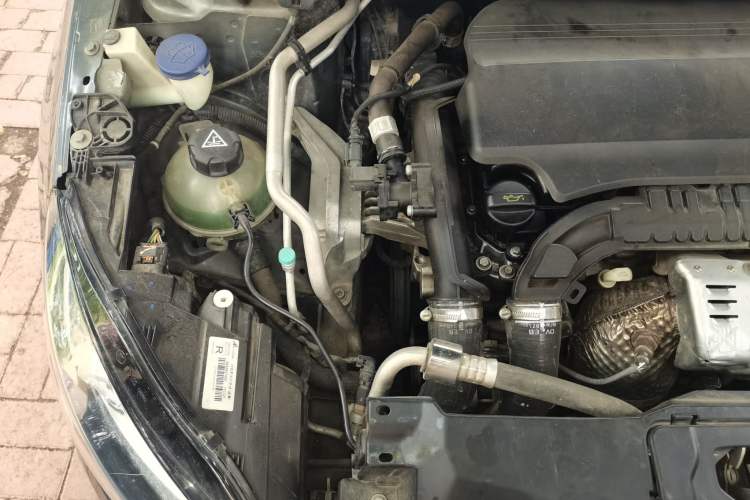 Used Peugeot 308S 2015 1.2T Automatic Shangchi Edition Engine Bay Right