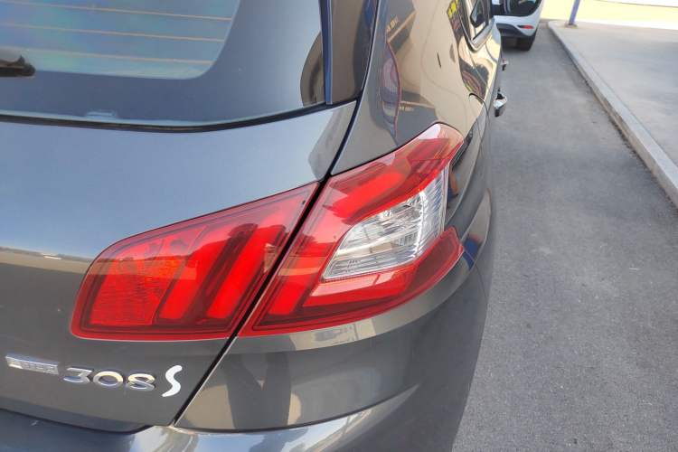 Used Peugeot 308S 2015 1.2T Automatic Shangchi Edition Exterior 6