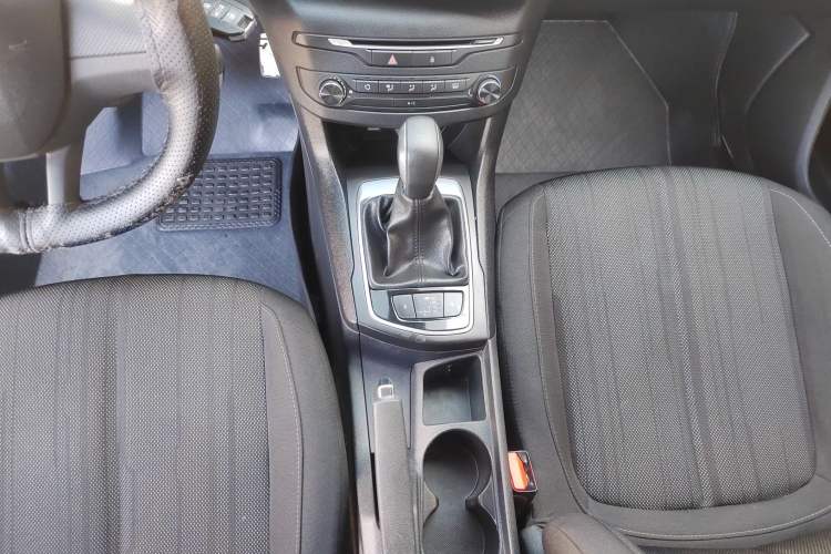 Used Peugeot 308S 2015 1.2T Automatic Shangchi Edition Gear Lever