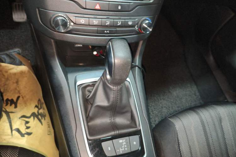 Used Peugeot 308S 2015 1.2T Automatic Shangchi Edition Gear Lever