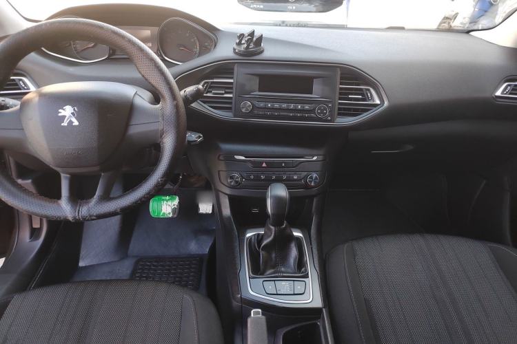 Used Peugeot 308S 2015 1.2T Automatic Shangchi Edition Interior 2