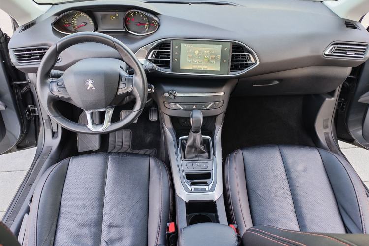 Used Peugeot 308S 2015 1.6T Automatic Jingchi Edition Interior 2