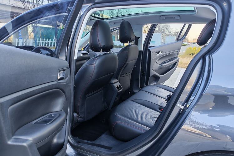 Used Peugeot 308S 2015 1.6T Automatic Jingchi Edition Interior 6