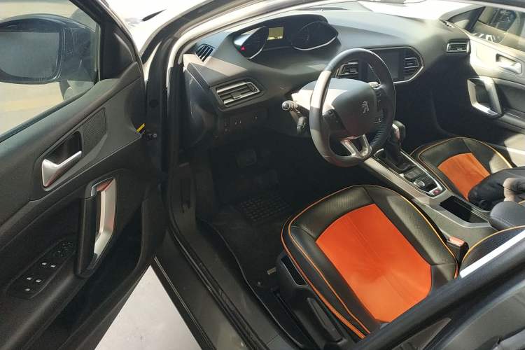 Used Peugeot 308S 2015 1.6T Automatic Jingchi Edition Left Front Seat