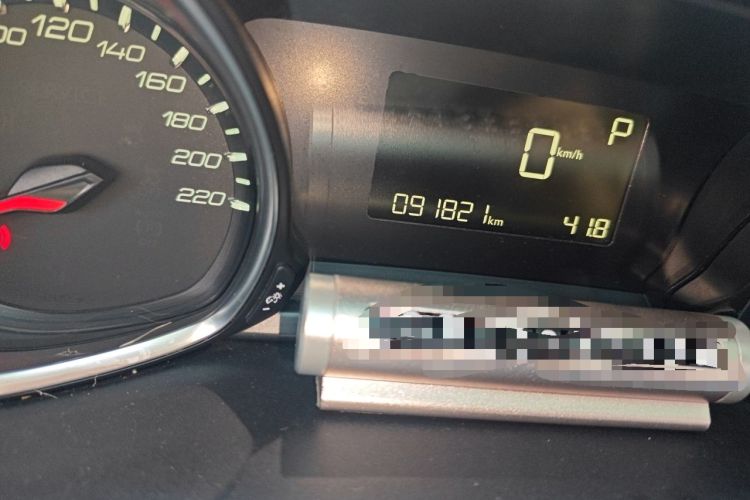 Used Peugeot 308S 2015 1.2T Automatic Jingchi Edition Odometer Close Up