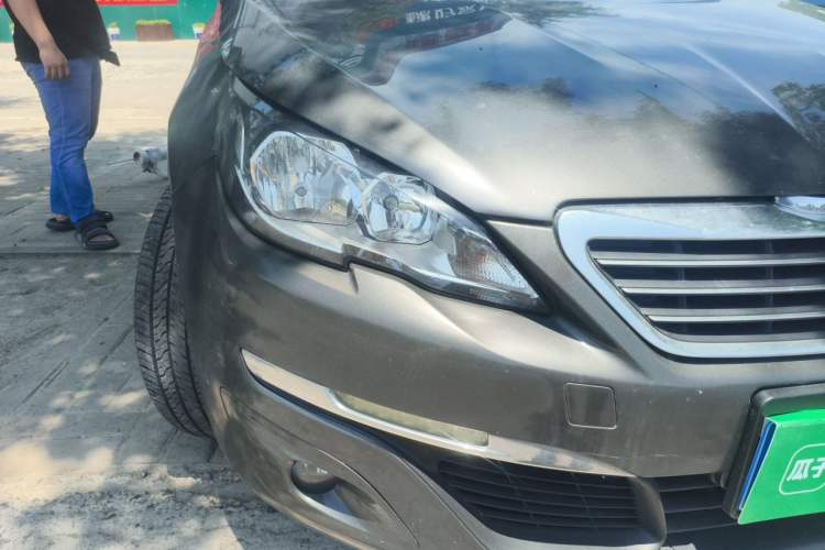 Used Peugeot 308S 2015 1.2T Automatic Jingchi Edition Right Front Headlight