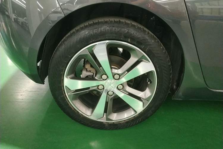 Used Peugeot 308S 2015 1.6T Automatic Jingchi Edition Right Rear Wheel Hub
