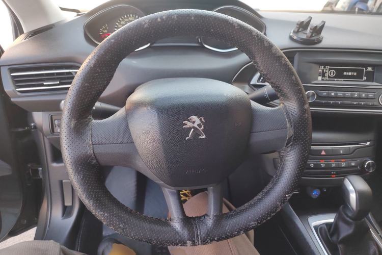 Used Peugeot 308S 2015 1.2T Automatic Shangchi Edition Steering Wheel