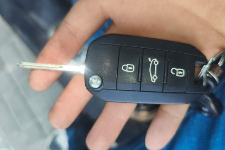 Used Peugeot 308S 2015 1.2T Automatic Jingchi Edition Vehicle Key