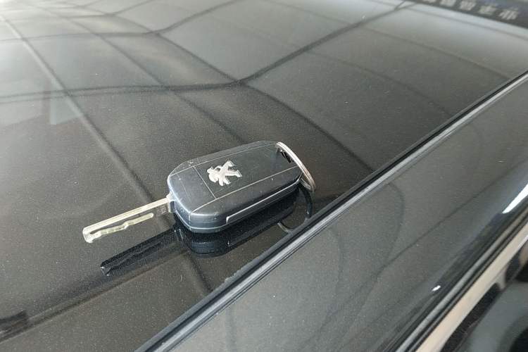 Used Peugeot 308S 2015 1.6T Automatic Jingchi Edition Vehicle Key