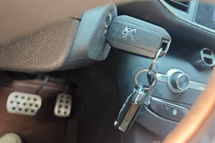 Used Peugeot 308S 2015 1.2T Automatic Jingchi Edition Vehicle Key