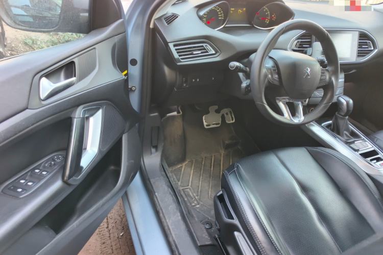 Used Peugeot 308S 2015 1.6T Automatic Jingchi Edition Driver Seat