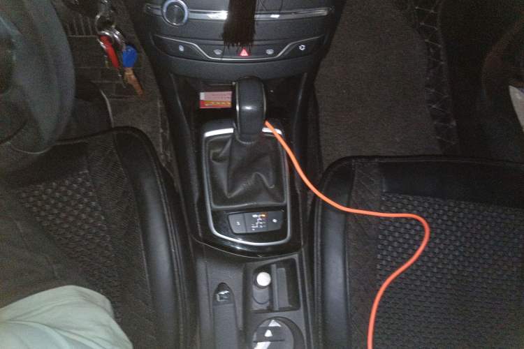 Used Peugeot 308S 2015 1.2T Automatic Jingchi Edition Gear Lever