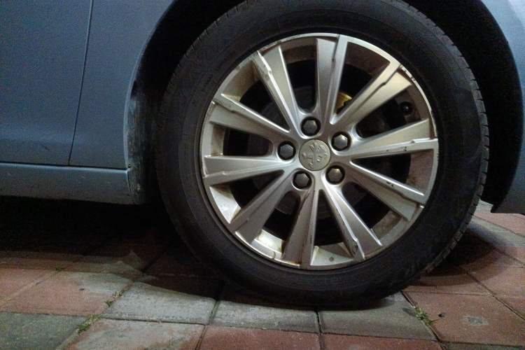 Used Peugeot 308S 2015 1.2T Automatic Jingchi Edition Right Front Wheel Hub