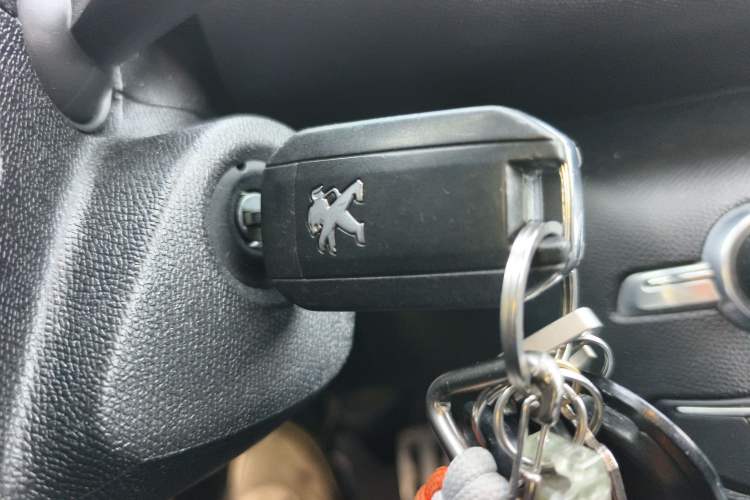 Used Peugeot 308S 2015 1.6T Automatic Jingchi Edition Vehicle Key