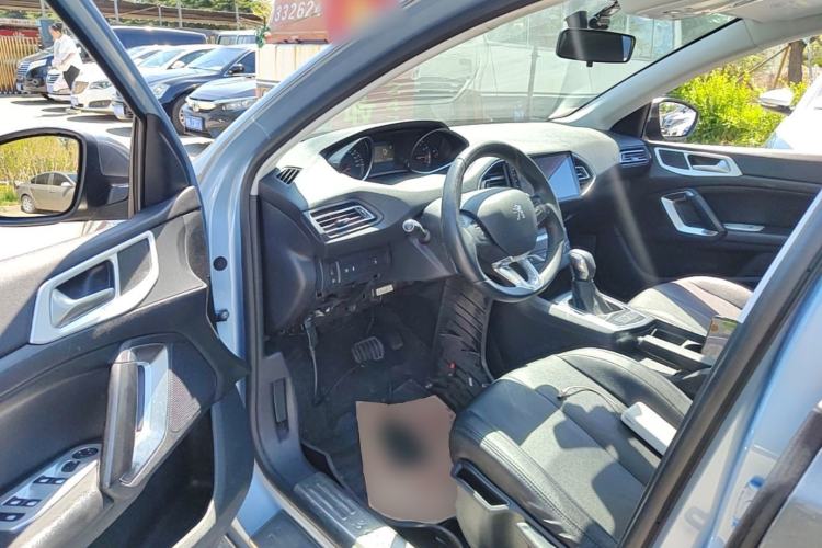 Used Peugeot 308S 2015 1.2T Automatic Jingchi Edition Driver Seat