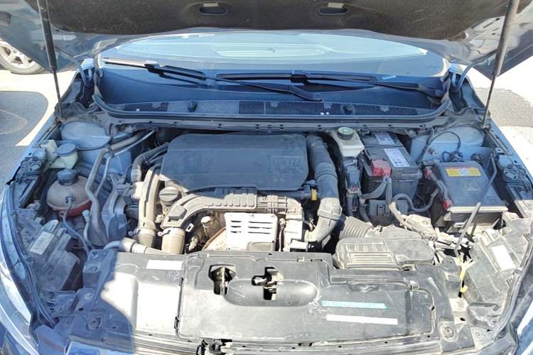Used Peugeot 308S 2015 1.2T Automatic Jingchi Edition Engine Bay