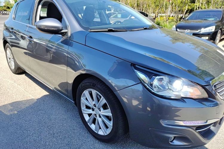 Used Peugeot 308S 2015 1.2T Automatic Jingchi Edition Front Right 45 Deg