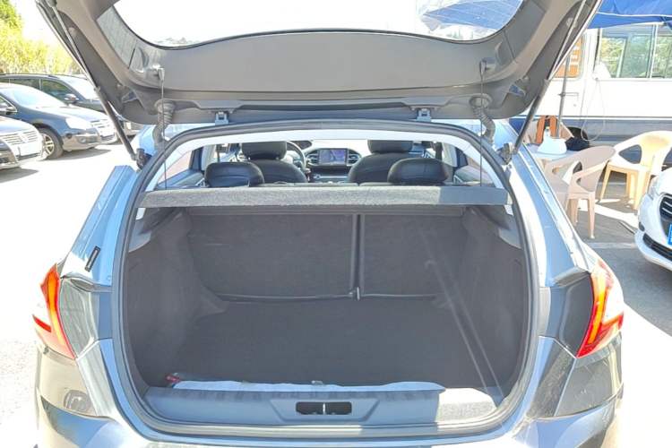 Used Peugeot 308S 2015 1.2T Automatic Jingchi Edition Trunk