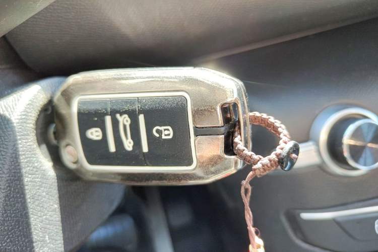 Used Peugeot 308S 2015 1.2T Automatic Jingchi Edition Vehicle Key