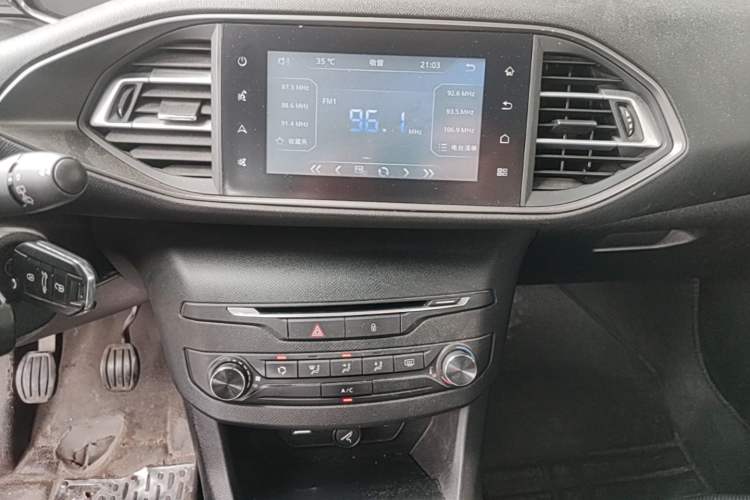 Used Peugeot 308S 2015 1.6L Manual Shangchi Edition Audio And AC Panel