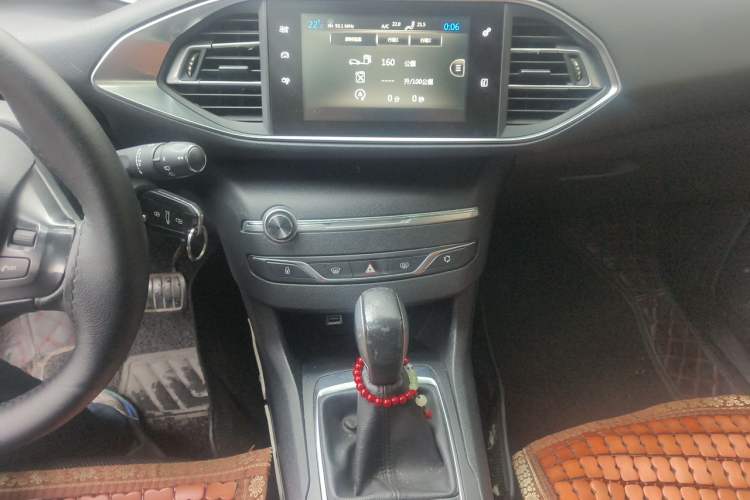 Used Peugeot 308S 2015 1.2T Automatic Jingchi Edition Audio And AC Panel