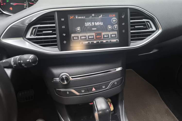Used Peugeot 308S 2015 1.6T Automatic Ruichi Edition Audio And AC Panel