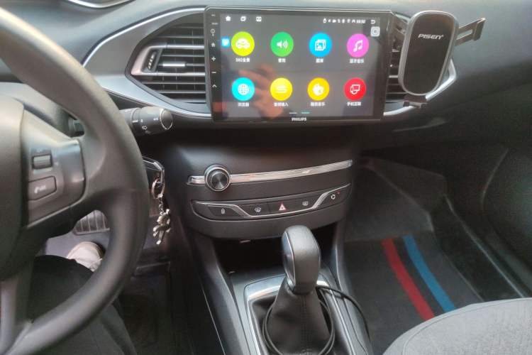 Used Peugeot 308S 2015 1.2T Automatic Jingchi Edition Audio And AC Panel