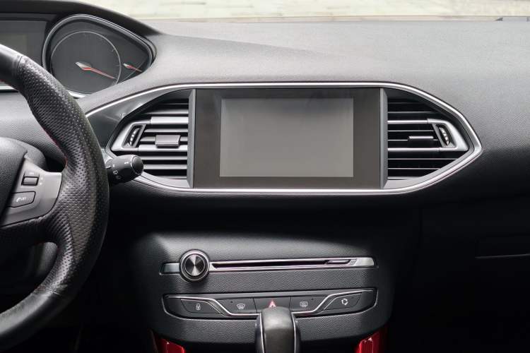 Used Peugeot 308S 2015 1.6T Automatic Ruichi Edition Audio And AC Panel