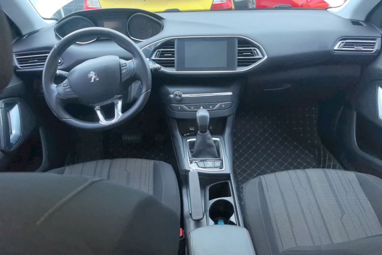 Used Peugeot 308S 2015 1.2T Automatic Jingchi Edition Center Console