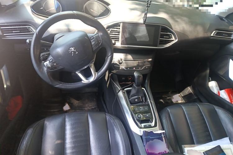 Used Peugeot 308S 2015 1.6T Automatic Ruichi Edition Center Console