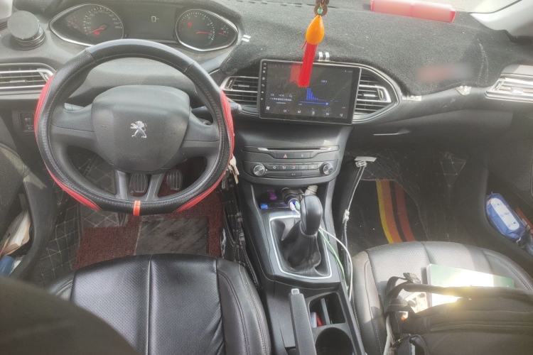 Used Peugeot 308S 2015 1.6L Manual Shangchi Edition Center Console
