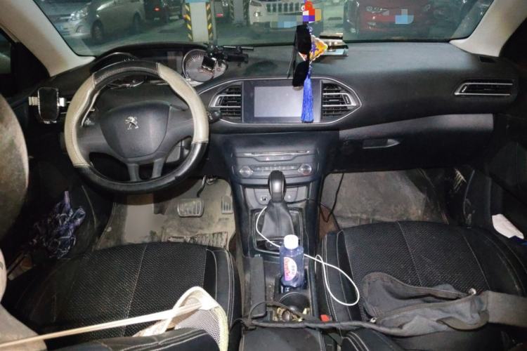 Used Peugeot 308S 2015 1.2T Automatic Shangchi Edition Center Console
