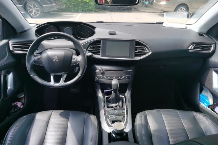 Used Peugeot 308S 2015 1.6T Automatic Ruichi Edition Center Console