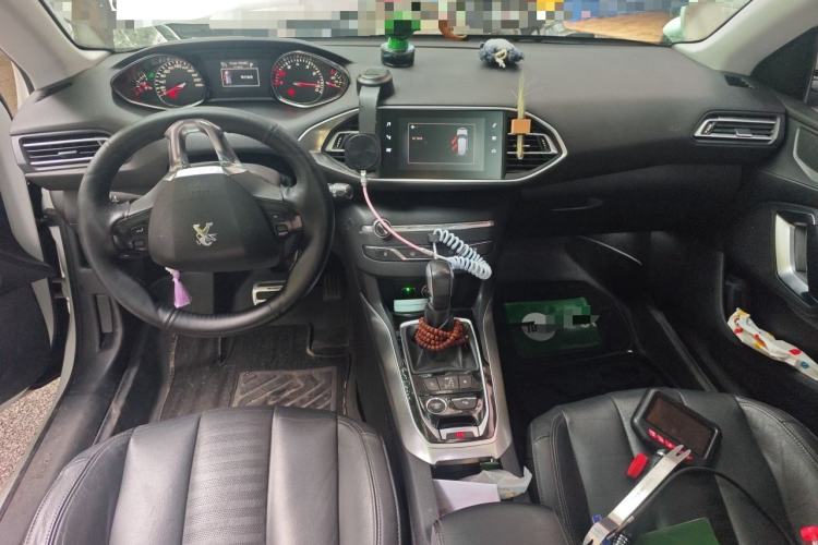 Used Peugeot 308S 2015 1.6T Automatic Ruichi Edition Center Console