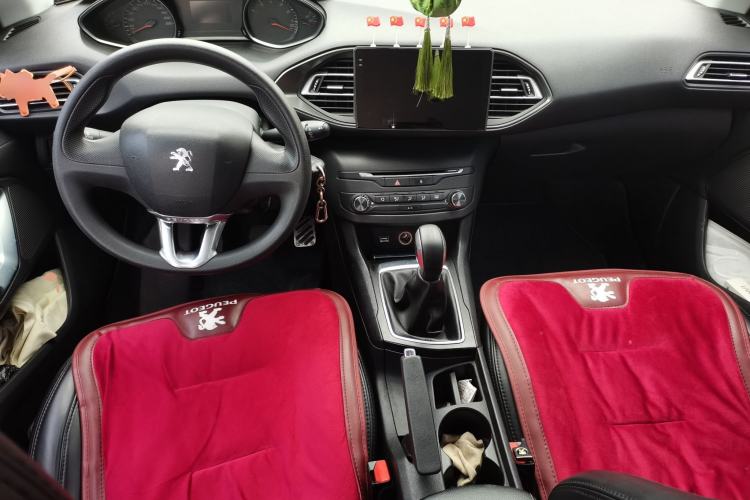 Used Peugeot 308S 2015 1.6L Manual Shangchi Edition Center Console