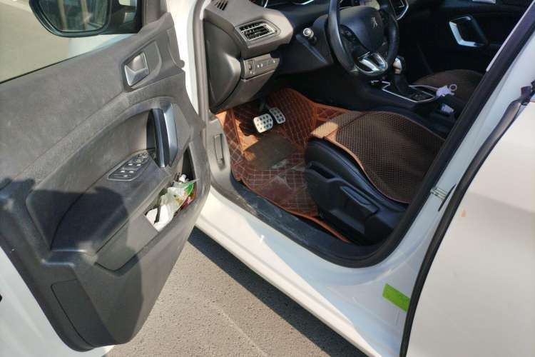 Used Peugeot 308S 2015 1.2T Automatic Jingchi Edition Driver Seat