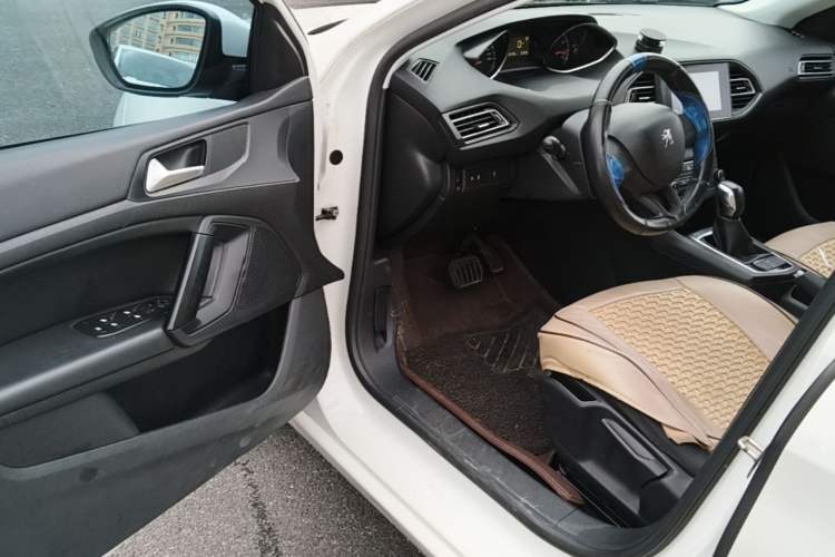 Used Peugeot 308S 2015 1.2T Automatic Shangchi Edition Driver Seat