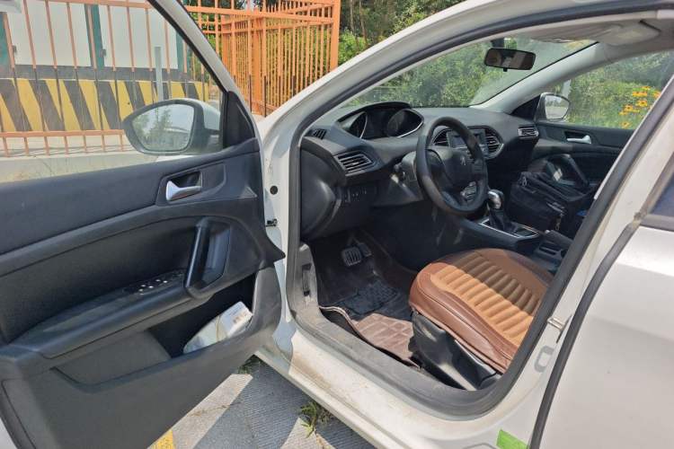 Used Peugeot 308S 2015 1.2T Automatic Shangchi Edition Driver Seat