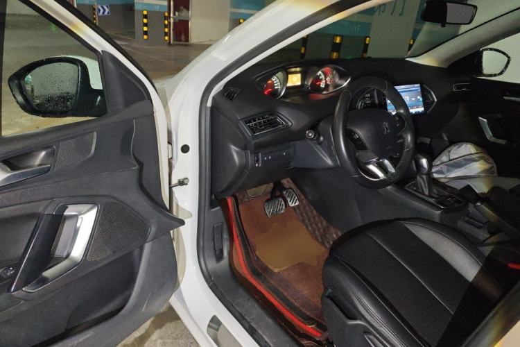 Used Peugeot 308S 2015 1.2T Automatic Jingchi Edition Driver Seat