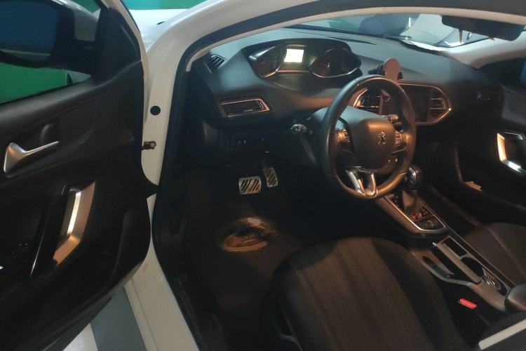 Used Peugeot 308S 2015 1.2T Automatic Jingchi Edition Driver Seat