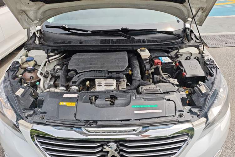 Used Peugeot 308S 2015 1.2T Automatic Shangchi Edition Engine Bay