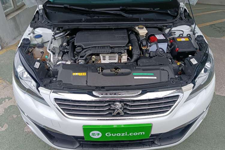 Used Peugeot 308S 2015 1.2T Automatic Jingchi Edition Engine Bay