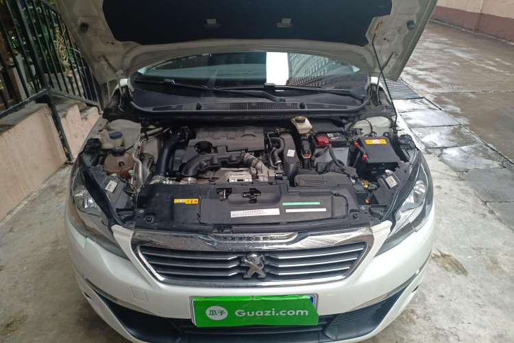 Used Peugeot 308S 2015 1.6T Automatic Jingchi Edition Engine Bay